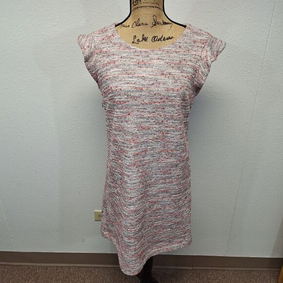 Loft Coral, Pink Boucle Knit Flutter Sleeve Shift Dress Size 6 Sweater Feel - Picture 1 of 13